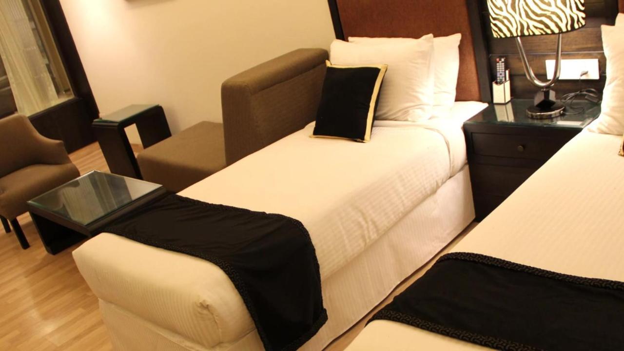 Hotel 17 Miles Jammu Extérieur photo